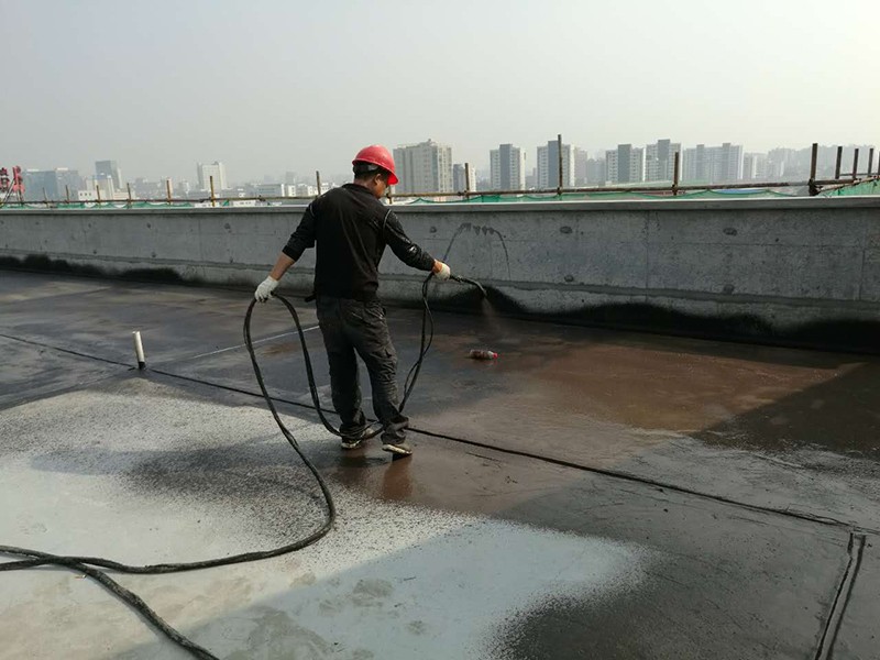 金属屋面渗漏水原因及危害有哪些？