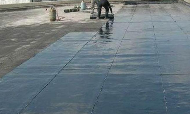 屋面卷材防水施工前要做好哪些工作？