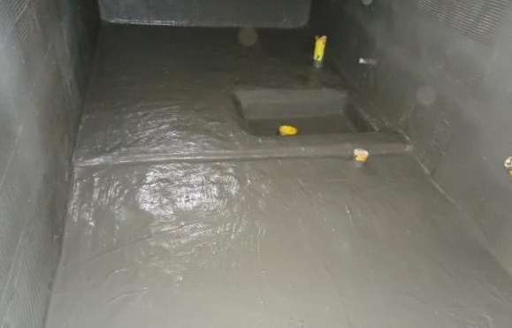 聚合物水泥基防水涂料如何使用？